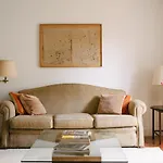 Secret Garden Apartment In Alfama